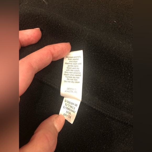 ATHLETA Stronger vest in black with full zipper and two pockets. Size S. - Picture 13 of 13